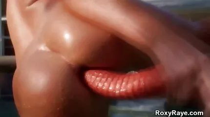 เจี๊ยบสวย หนัง xx วีดีโอ fucks กับชายผิวดำกับสามีของเธอ