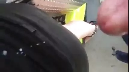รั่วบนหัวหน่าวของหญิงสาวหลังจากการเจาะ วีดีโอ โป๊ น้อง แน ท