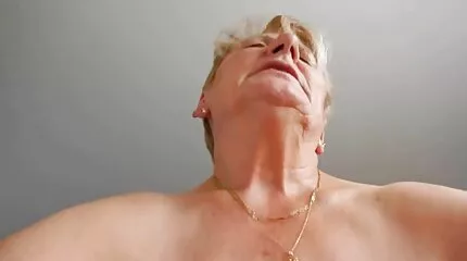 คนงานสองคนผ่อนคลายผู้หญิงผิวดำ busty วีดีโอ โป ฟรี