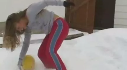 ผู้ชายคนนี้ fucks สาวแว่นและแฟนสาวของเธอ หนัง โป็ วีดีโอ